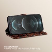 Selencia Sabi Klapphülle mit Leopardenmuster Apple iPhone 12 (Pro) - Mocha Brown