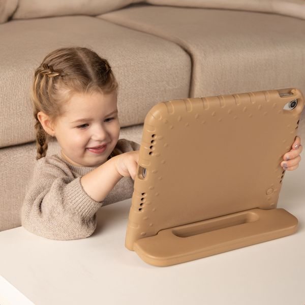imoshion Schutzhülle mit Handgriff kindersicher Apple iPad 9 (2021) 10.2 Zoll / iPad 8 (2020) 10.2 Zoll / iPad 7 (2019) 10.2 Zoll - Braun