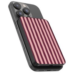 Selencia Vivid Powerbank 5.000 mAh - MagSafe und Qi - Black / Bonbon Stripe Raspberry