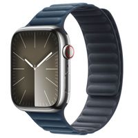 Apple Armband mit Magnetverschluss FineWoven für die Apple Watch Series 1 bis 10 / SE / Ultra (2) (44/45/46/49 mm) - Größe M/L - Baltic Blue