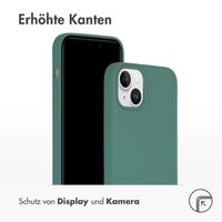 Accezz Liquid Silikoncase für das iPhone 15 Plus - Dunkelgrün