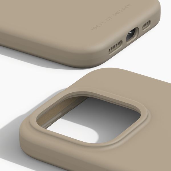 iDeal of Sweden Silikonhülle mit MagSafe Apple iPhone 15 Pro - Beige