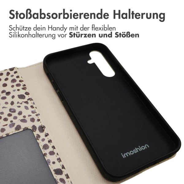 imoshion Design Klapphülle für das Samsung Galaxy A35 - Black And White Dots