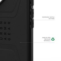 UAG Civilian Backcover MagSafe für das iPhone 16 - Black