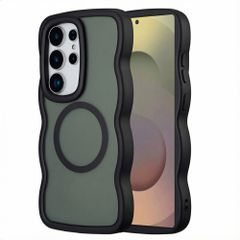 Selencia Wavy Backcover mit MagSafe Samsung Galaxy S25 Ultra - Schwarz