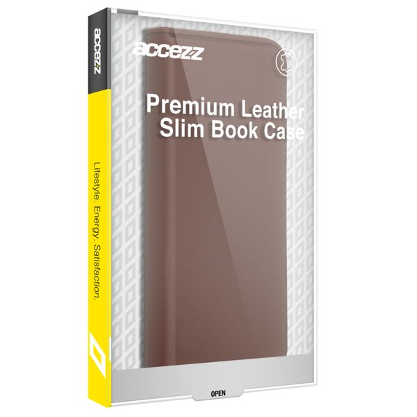 Accezz Premium Leather Slim Klapphülle für das Apple iPhone 14 Plus - Braun