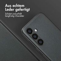 Accezz MagSafe Leather Backcover für das Samsung Galaxy S24 - Onyx Black