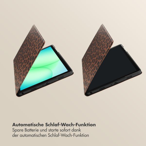 Selencia Sabi Klapphülle mit Leopardenmuster Samsung Galaxy Tab A11 Plus - Mocha Brown