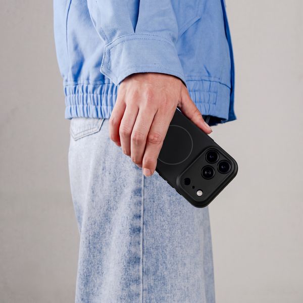 Accezz Grip Backcover mit MagSafe Apple iPhone 16 - Schwarz