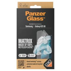 PanzerGlass ﻿Ultra Wide Fit Recycelter Antibakterieller Screen Protector Matrix inkl. Applikator für das Samsung Galaxy A25 (5G)