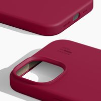 iDeal of Sweden Silikon Case für das iPhone 13 / 14 / 15 / SE 4 - Cranberry