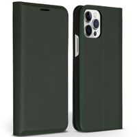Accezz Premium Leather Slim Klapphülle Apple iPhone 12 (Pro) - Grün