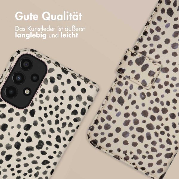 imoshion Design Klapphülle für das Samsung Galaxy A33 - Black And White Dots