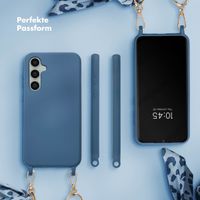 Selencia Back Cover mit Luxuriöser Handschlaufe Samsung Galaxy S23 FE - Blau