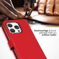 Selencia Echtleder Klapphülle für das iPhone 15 Pro - Rot