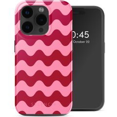 Selencia Vivid Tough Back Cover mit MagSafe für das iPhone 15 Pro Max - Wave Vibes Lipstick