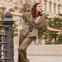 Dutchies MagSafe Back Cover mit Kartenfach Apple iPhone 13 Pro Max - Schwarz