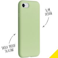 Accezz Liquid Silikoncase Apple iPhone SE (2022 / 2020) / 8 / 7 - Grün