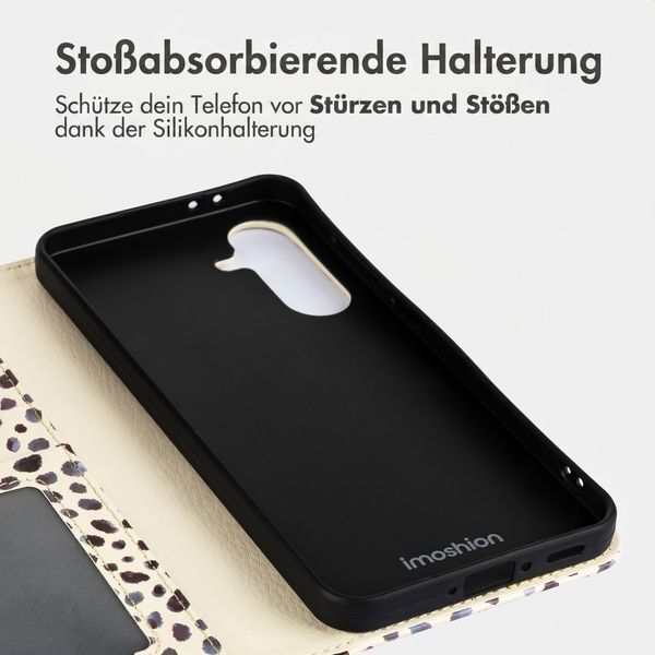 imoshion Design Klapphülle Samsung Galaxy A26 - Black And White Dots