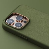 Njorð Collections Wildleder Comfort+ Case für das iPhone 14 Pro Max - Olive