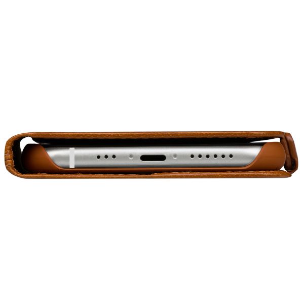 dbramante1928 Copenhagen Klapphülle für das Apple iPhone SE (2022 / 2020) / 8 / 7 - Braun