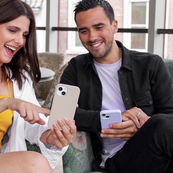 Accezz Liquid Silikoncase mit MagSafe Samsung Galaxy S23 FE - Stone