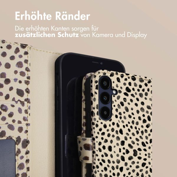 imoshion Design Klapphülle für das Samsung Galaxy A25 (5G) - Black And White Dots