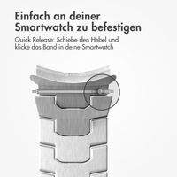 Accezz Steel Band für das  Samsung Galaxy Watch 4 / 5 / 6 / 7 / FE (20 mm) - Zilver & Zwart / Silver & Black