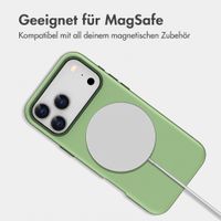 imoshion Color Backcover mit Thin MagSafe Ring Apple iPhone 18 Pro / 17 Pro - Dunkelgrün