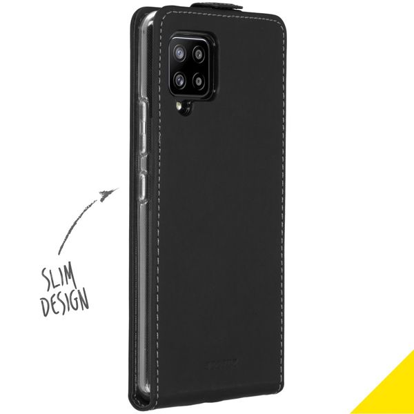 Accezz Flip Case Schwarz für das Samsung Galaxy A42