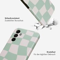 Selencia Vivid Tough Back Cover für das Samsung Galaxy A15 (5G/4G) - Groovy Sage Green