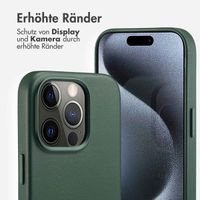 Accezz MagSafe Leather Backcover für das iPhone 15 Pro - Cedar Green