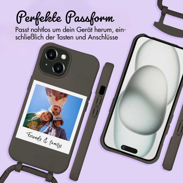 Personalisierte Color Backcover MagSafe mit abtrennbarem Band und Polaroid für iPhone 15 - Black Coffee