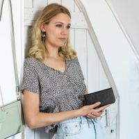 Selencia Echtleder Klapphülle Samsung Galaxy A42 - Schwarz