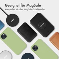 Accezz Liquid Silikoncase mit MagSafe für das iPhone 15 Plus - Grün