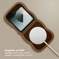 Selencia Wavy Backcover mit MagSafe Samsung Galaxy Z Flip 6 - Mocha Brown