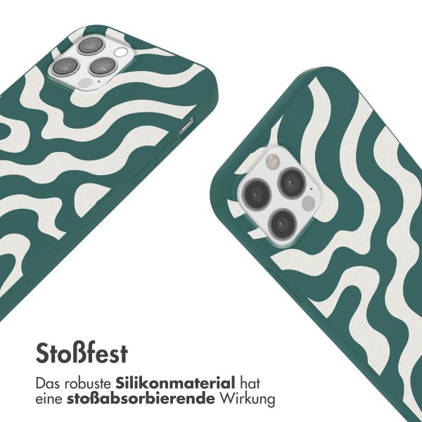 imoshion Silikonhülle design mit Band für das iPhone 12 (Pro) - Petrol Green Groovy