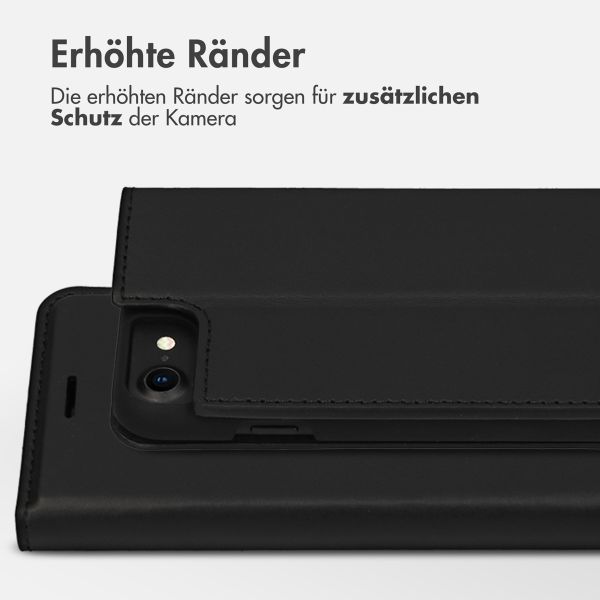 Accezz Premium Leather Slim Klapphülle für das iPhone SE (2022 / 2020) / 8 / 7 / 6(s) - Schwarz