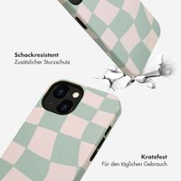 Selencia Vivid Tough Back Cover für das iPhone 13 - Groovy Sage Green