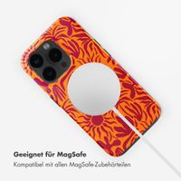 Selencia Vivid Tough Back Cover mit MagSafe für das iPhone 15 Pro Max - Tropical Vibes Apricot