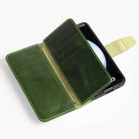 Wachikopa Multi Wallet Bookcase für das Samsung Galaxy S23 - Forest Green