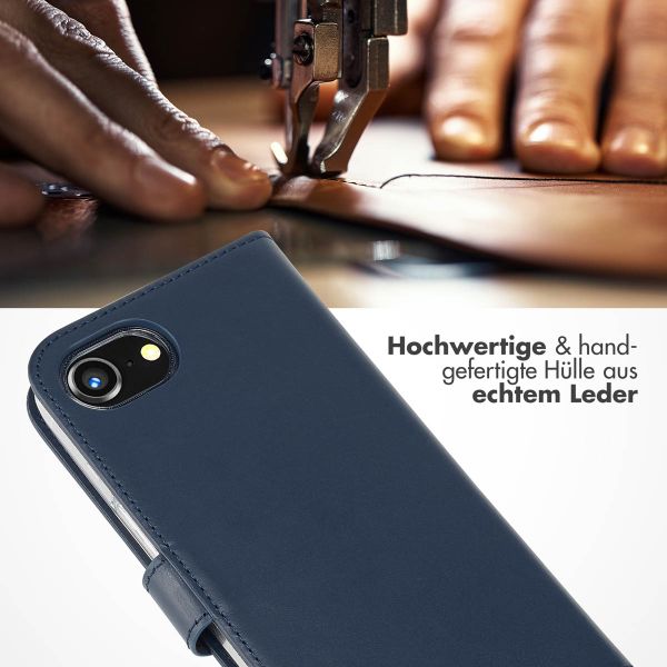 Selencia Echtleder Buchhülle iPhone 16e - Blau