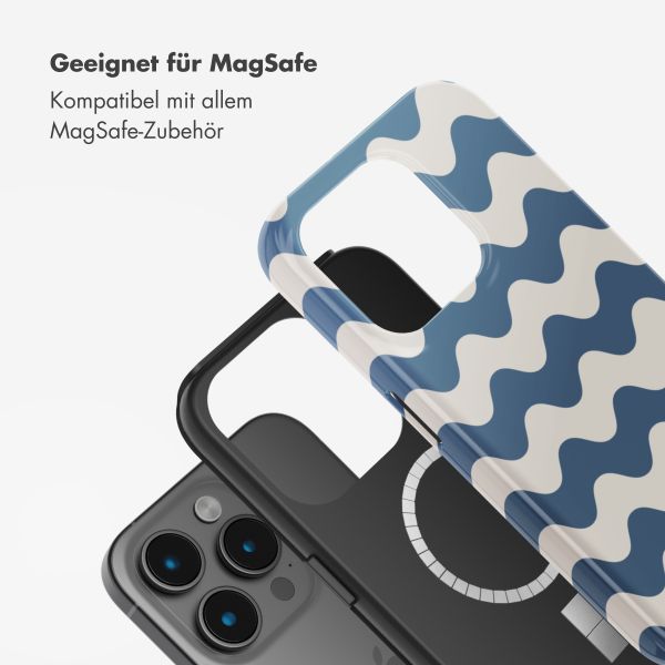 Selencia Vivid Tough Back Cover mit MagSafe für das iPhone 15 Pro - Wave Vibes Classic Blue