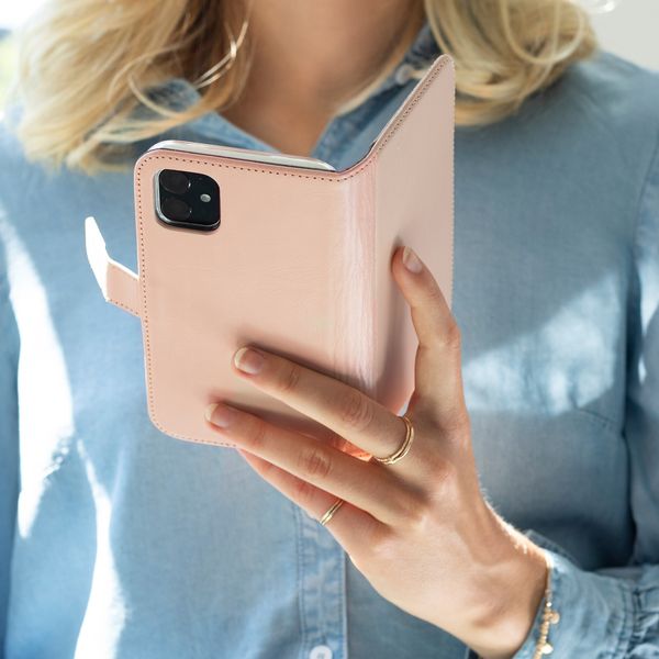 Selencia Echtleder Klapphülle für das iPhone 12 Mini - Rosa