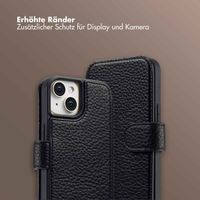 Selencia Riva Bookcase mit MagSafe und Handgelenkband Apple iPhone 15 - Schwarz