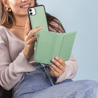 imoshion Luxuriöse Portemonnaie-Klapphülle iPhone SE (2022 / 2020) 8 / 7 - Grün