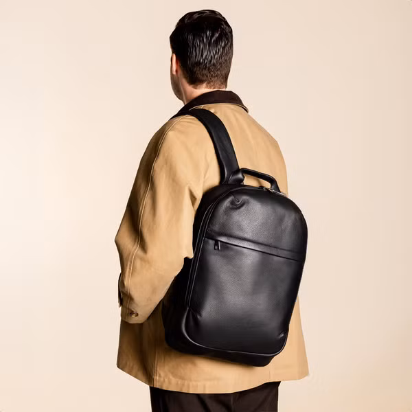 Accezz Leather Laptop Rucksack 16 Zoll - Schwarz