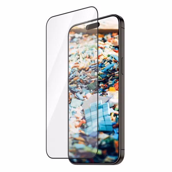PanzerGlass Ultra-Wide Fit Antibakterieller Displayschutz für das iPhone 15 Pro Max