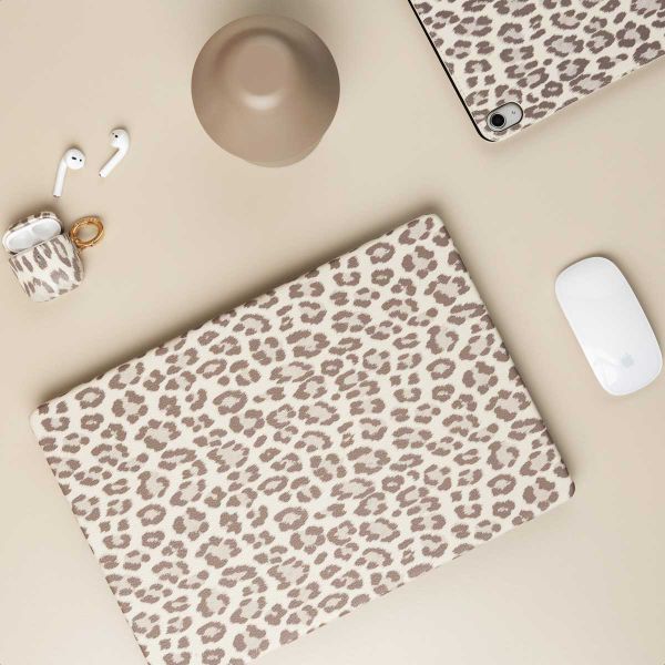 Selencia Sabi Laptop Cover Leopardenmuster Apple MacBook Air 13 Zoll (2022 / 2024 M3 chip / 2025 M4 chip) - Soft Ivory