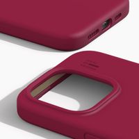 iDeal of Sweden Silikon Case für das Apple iPhone 15 Pro - Cranberry